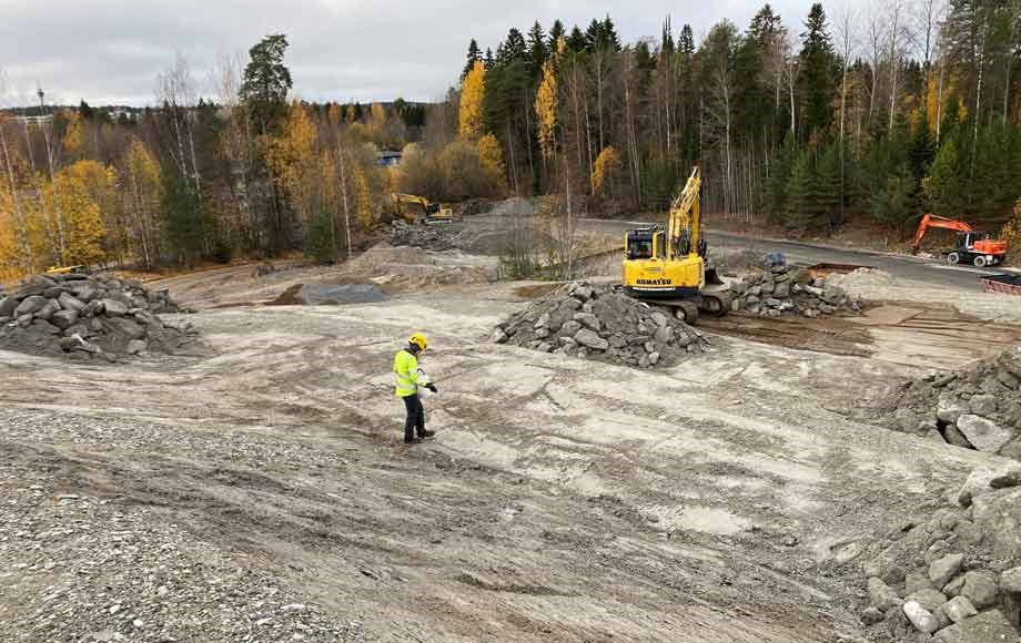 Hiiltä sitova betoniketo 920x580